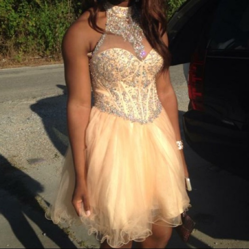 Beautiful puffy homecoming dress!
